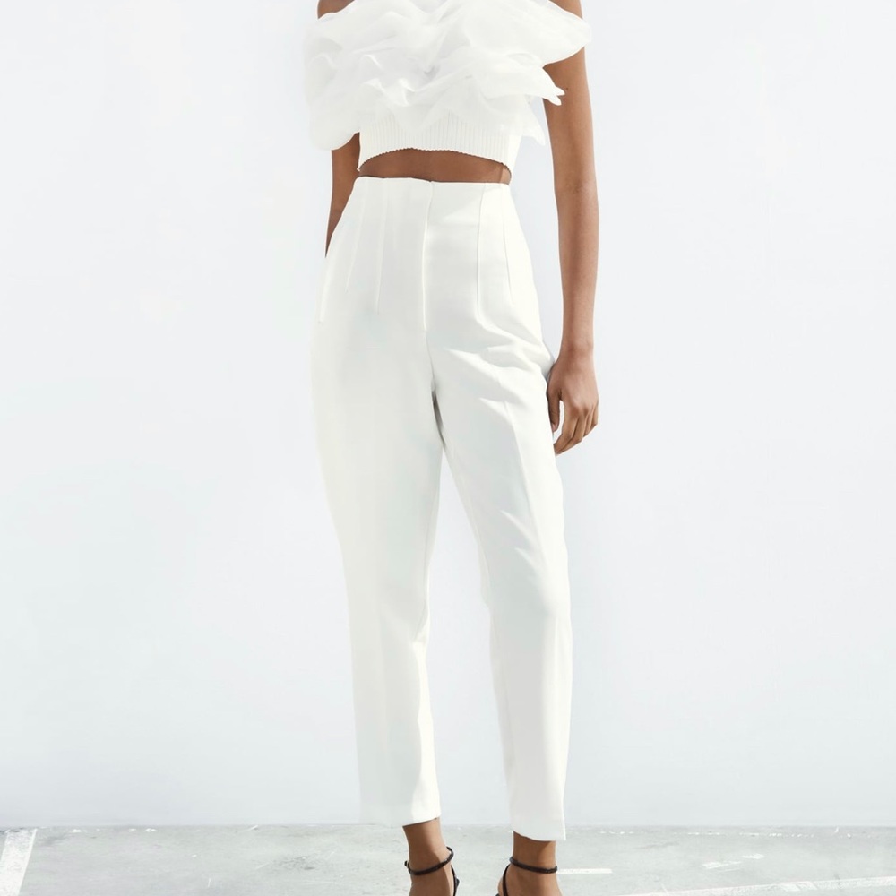 Zara - Modern High Rise Trousers 
Size US